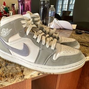 Air Jordan’s Women’s high tops size 7.5